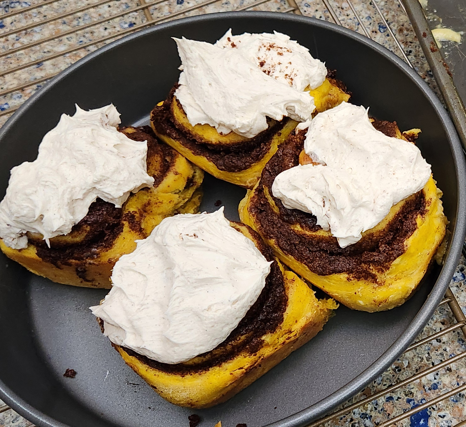 sourdough pumpkin cinnamon rolls